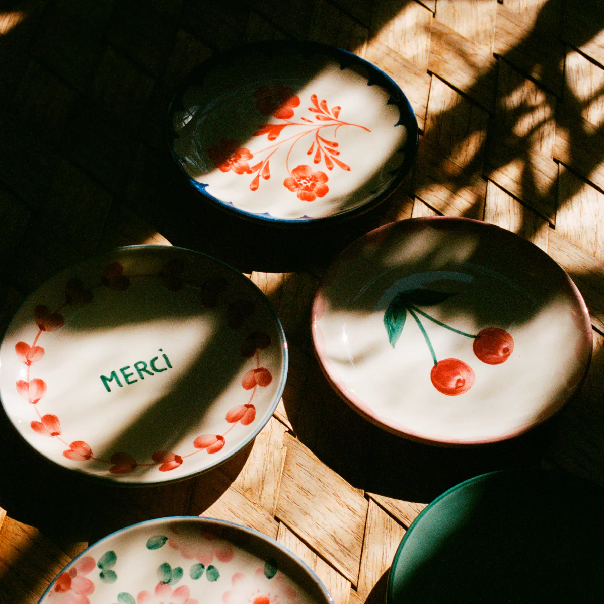 Assiette Cerise en céramique - Image 3
