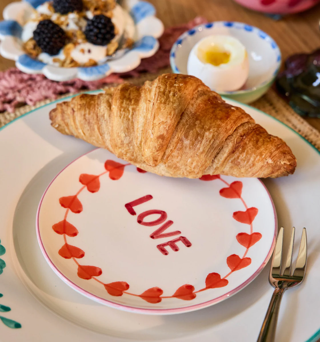 Assiette Love en céramique - Image 2