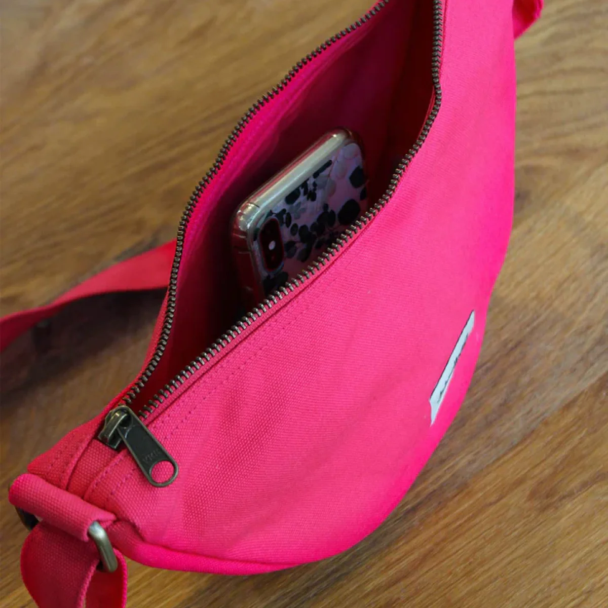 Banane Andrea Holi Fuschia - Image 3