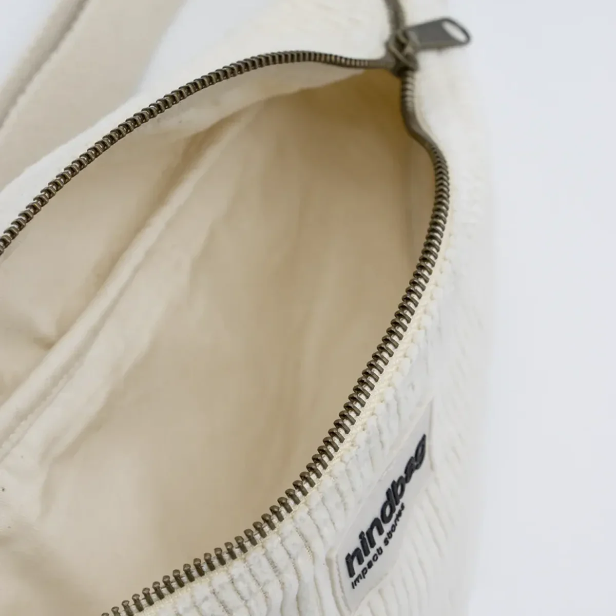 Banane Olivia en velours - Image 13