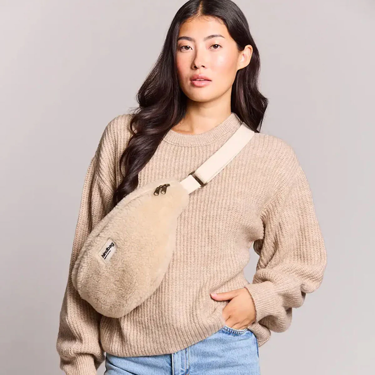 Banane Sasha en fourrure Beige - Image 3