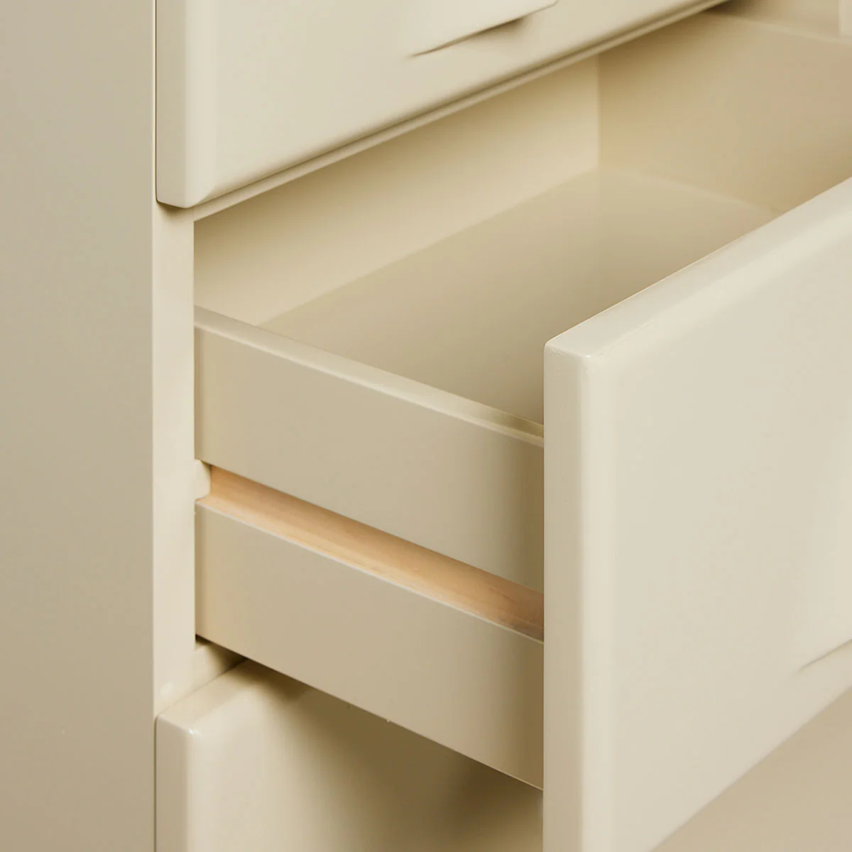 Commode 8 Tiroirs - Crème - Image 4