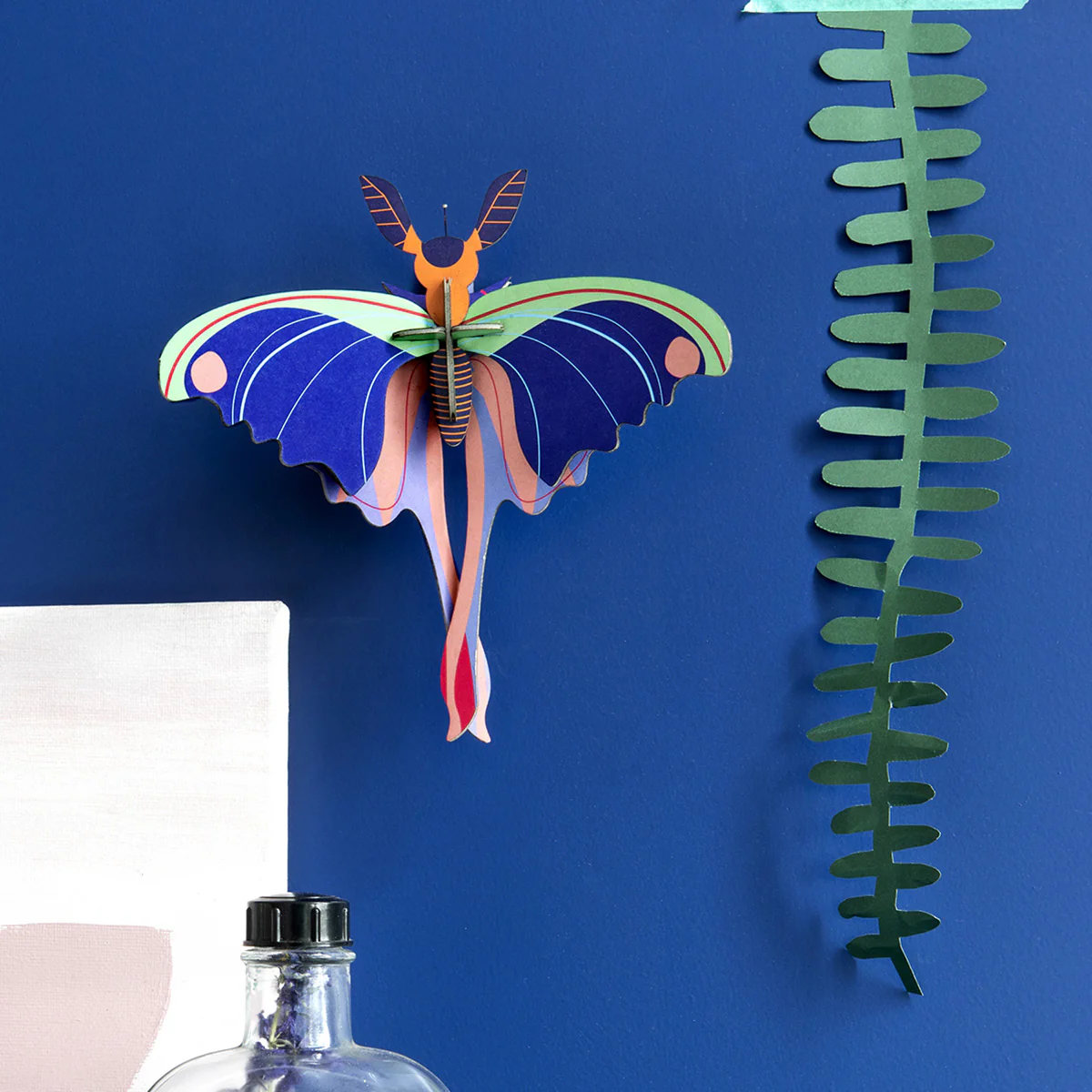 Décoration murale Papillon Blue Comet en carton recyclé - Image 2