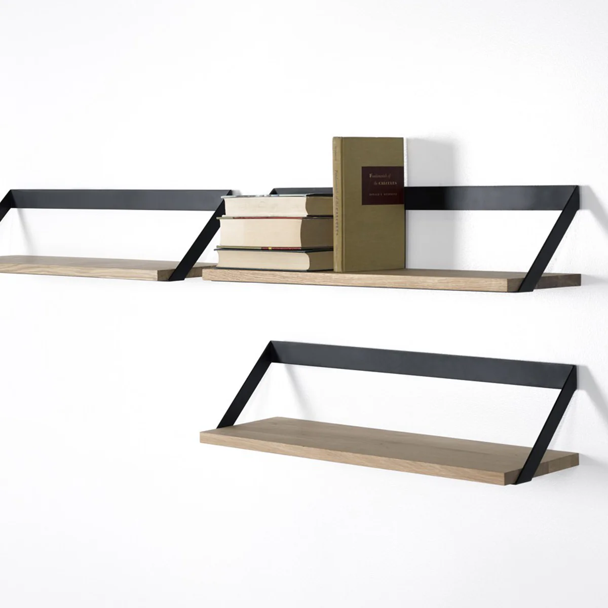 Étagère Ribbon en chêne et métal noir - L 70 cm - Image 3