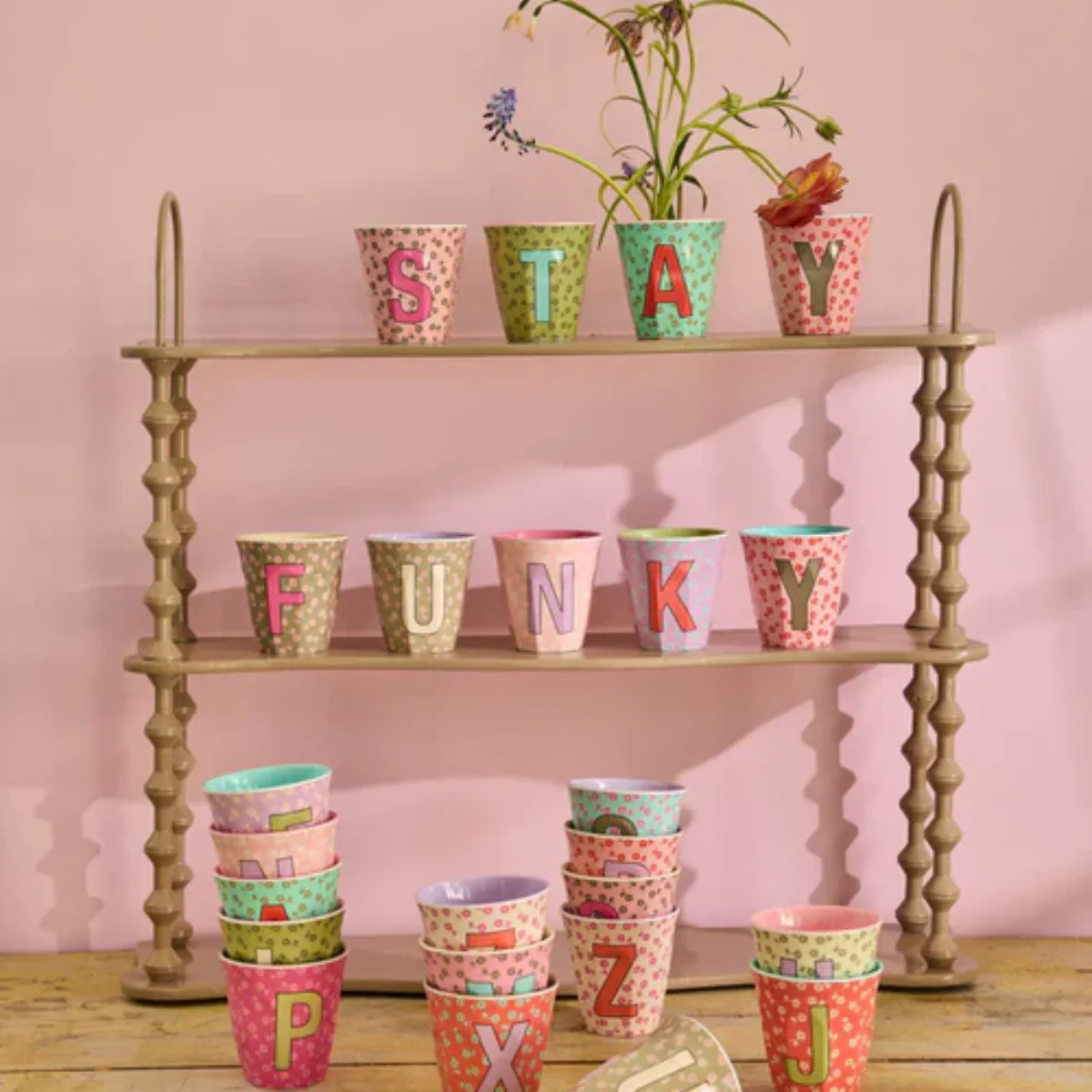 Gobelet Lettre K en mélamine - Flowers - Image 2