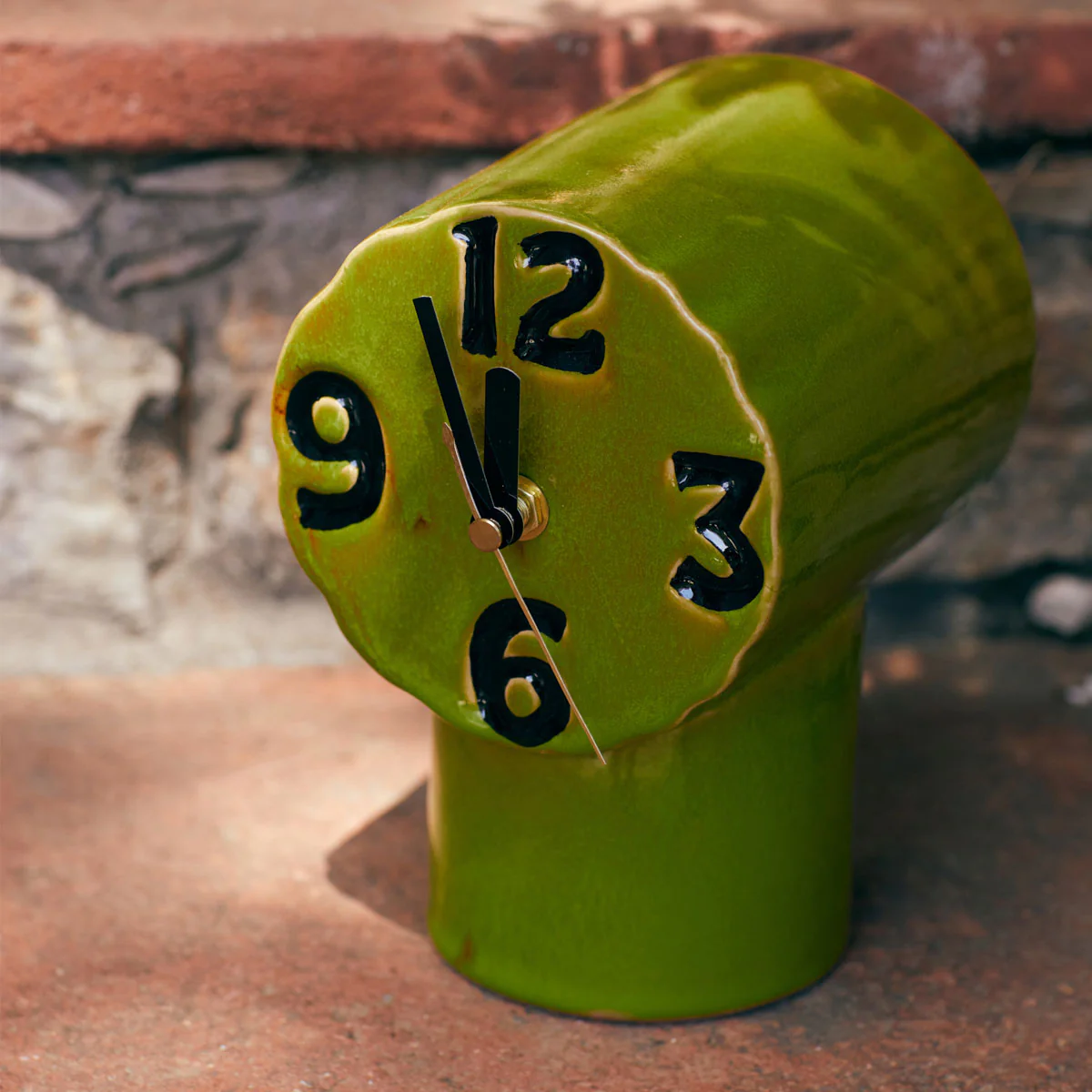 Horloge Rétro en céramique - h 17,5 cm - Olive - Image 3