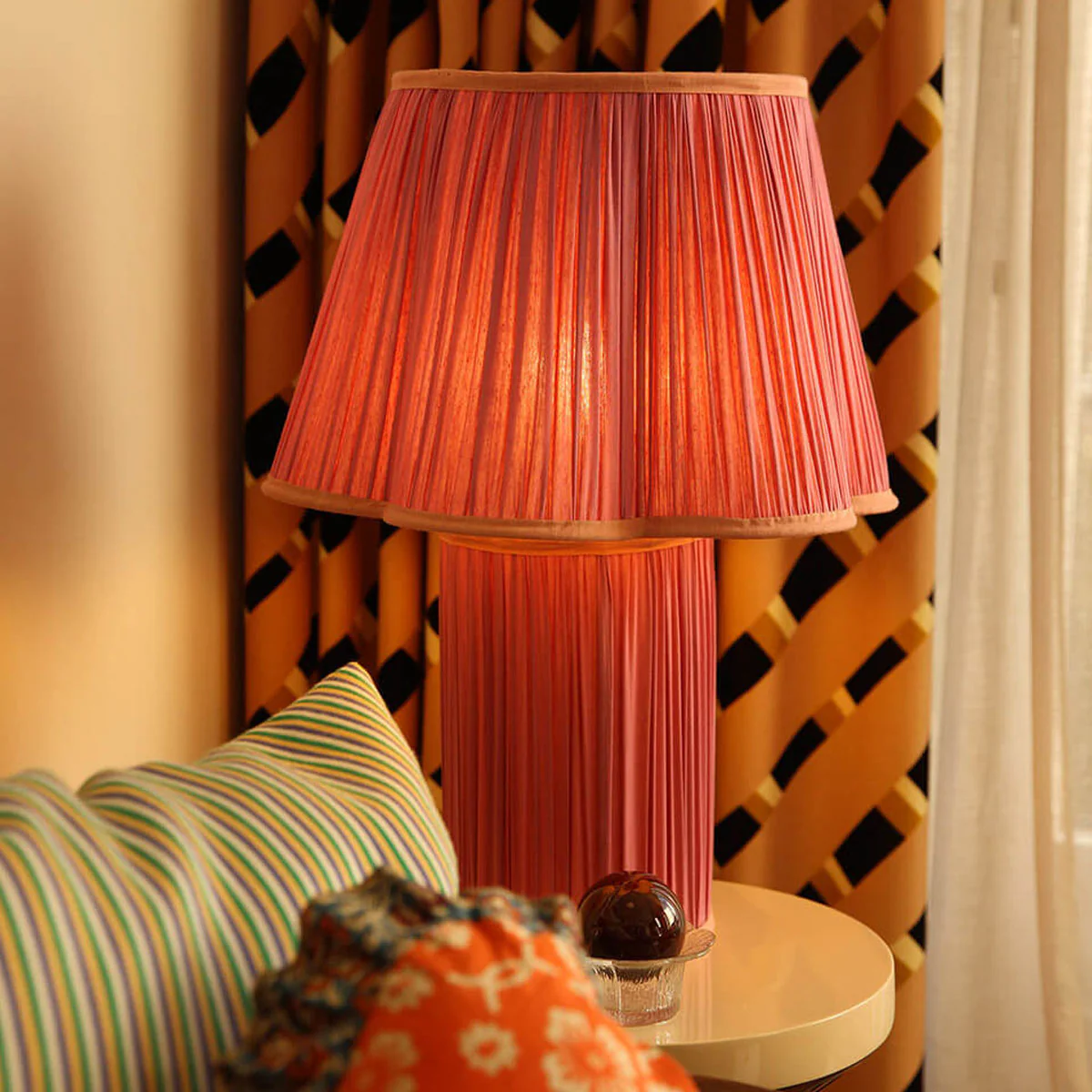 Lampe à poser Myra Silk Fuchsia - Image 6