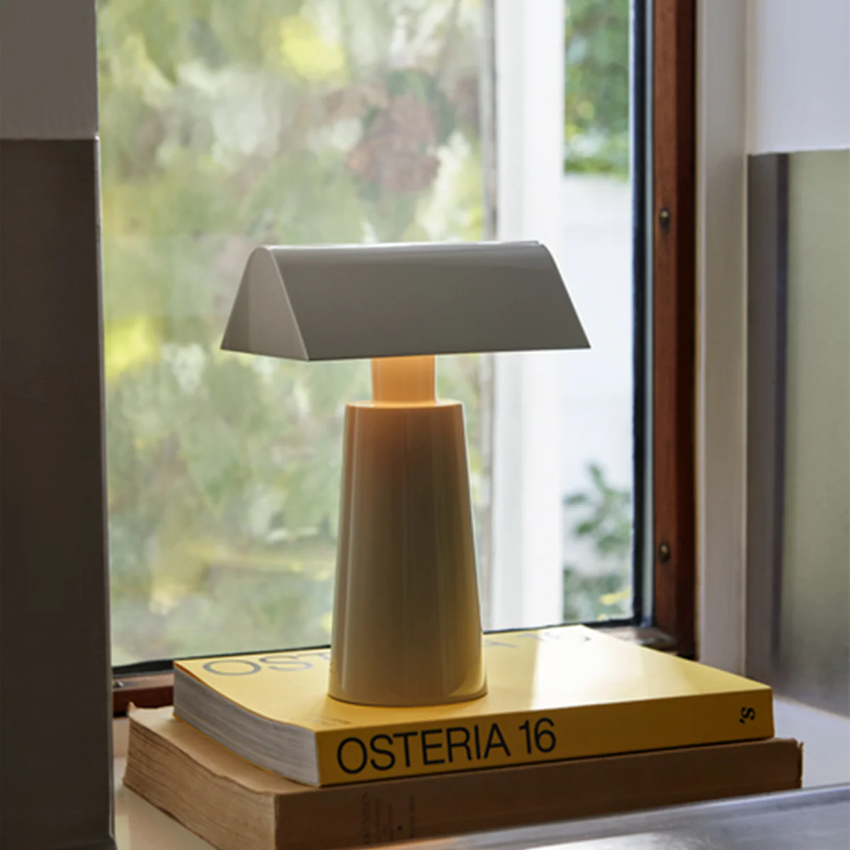 Lampe de table Caret MF1 H 22cm - Gris soie - Image 6
