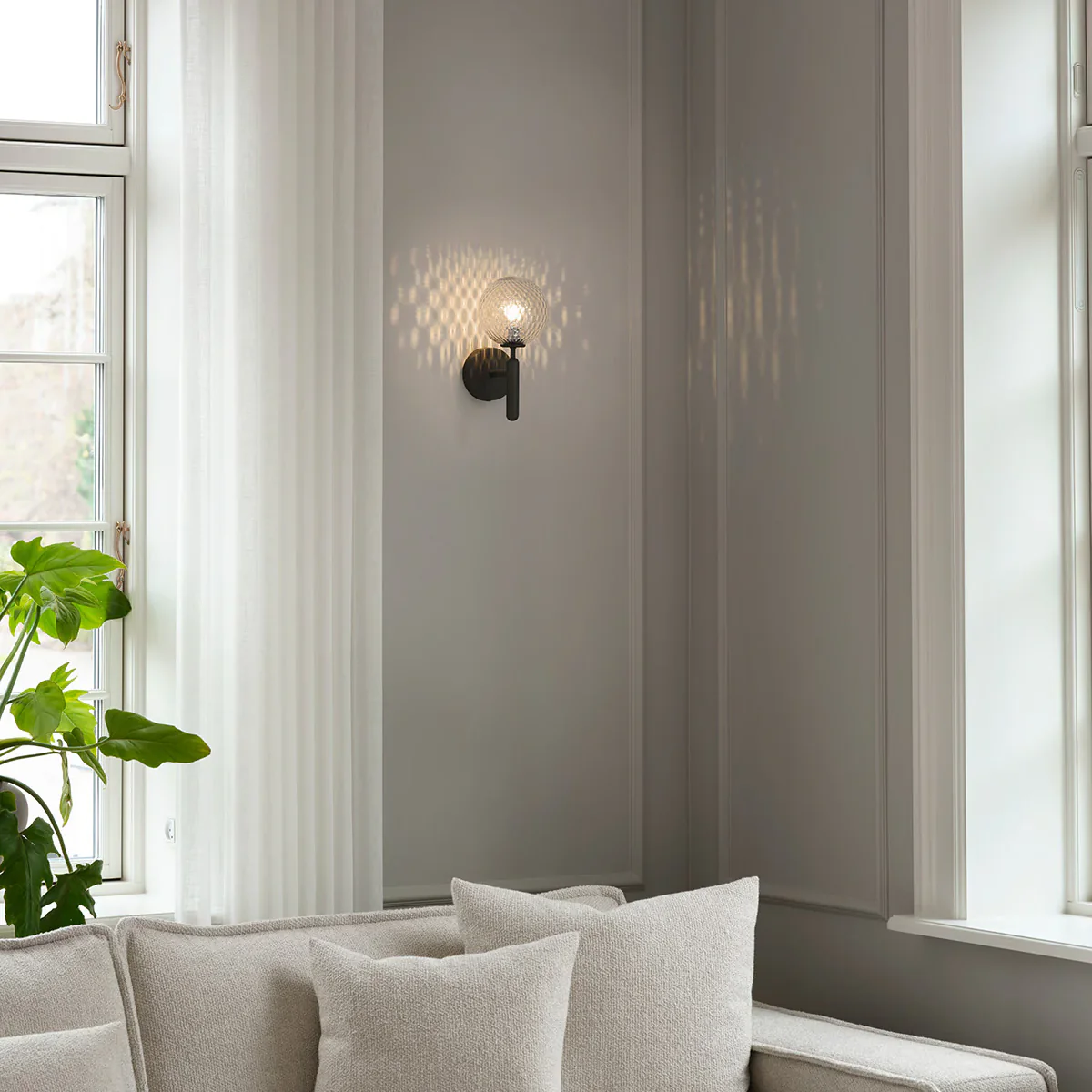 Lampe murale Miira - Rock grey / optic clear - Image 2