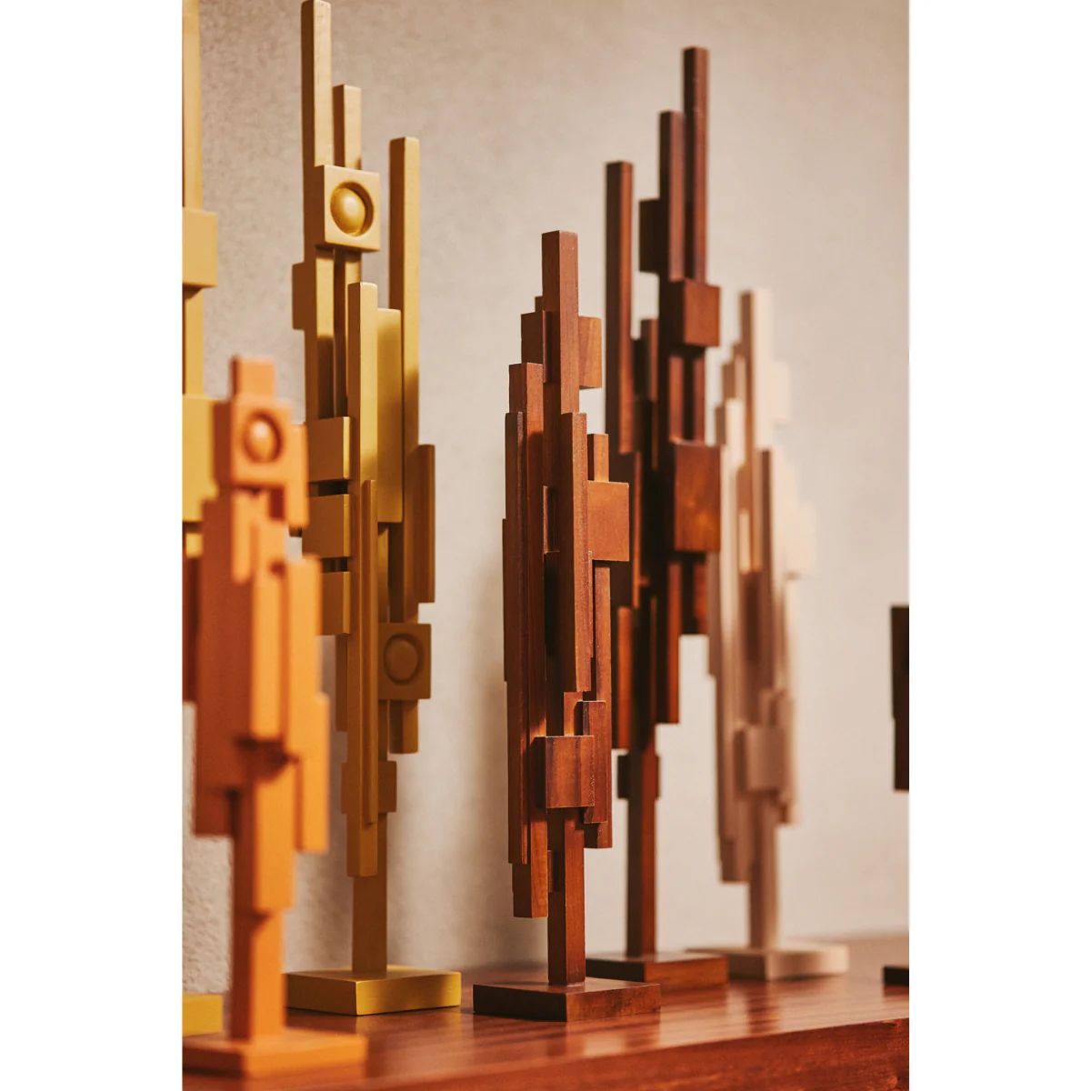 Sculpture Skyline Mustard L - Image 6