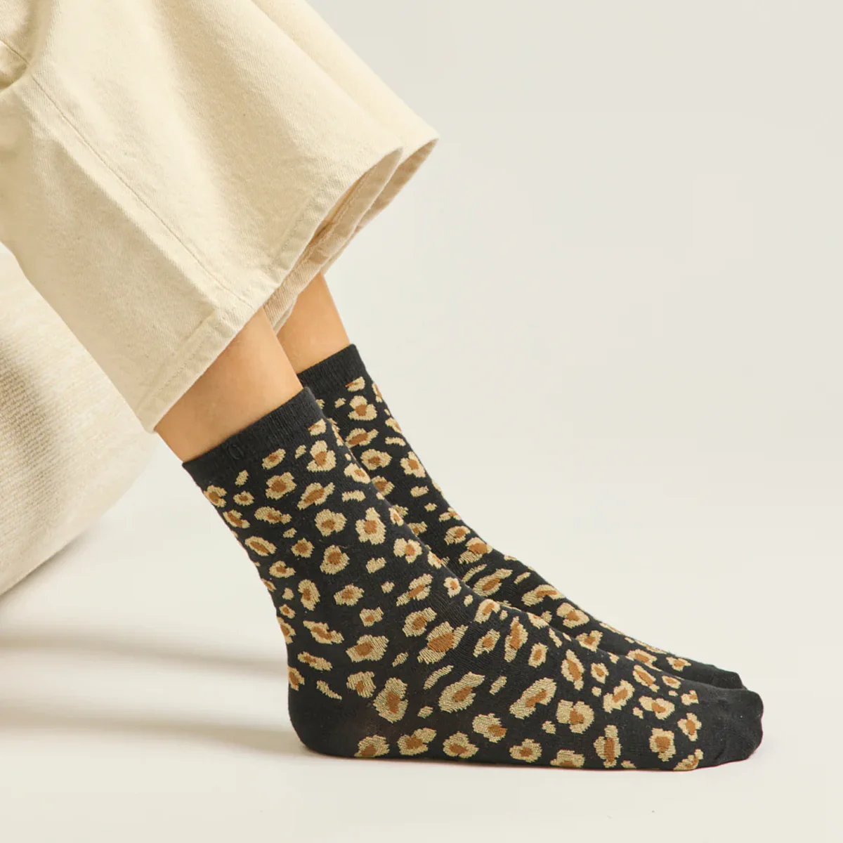 Set de 3 Chaussettes Fantaisie Paillettes Léopard Noir Doré - Image 2