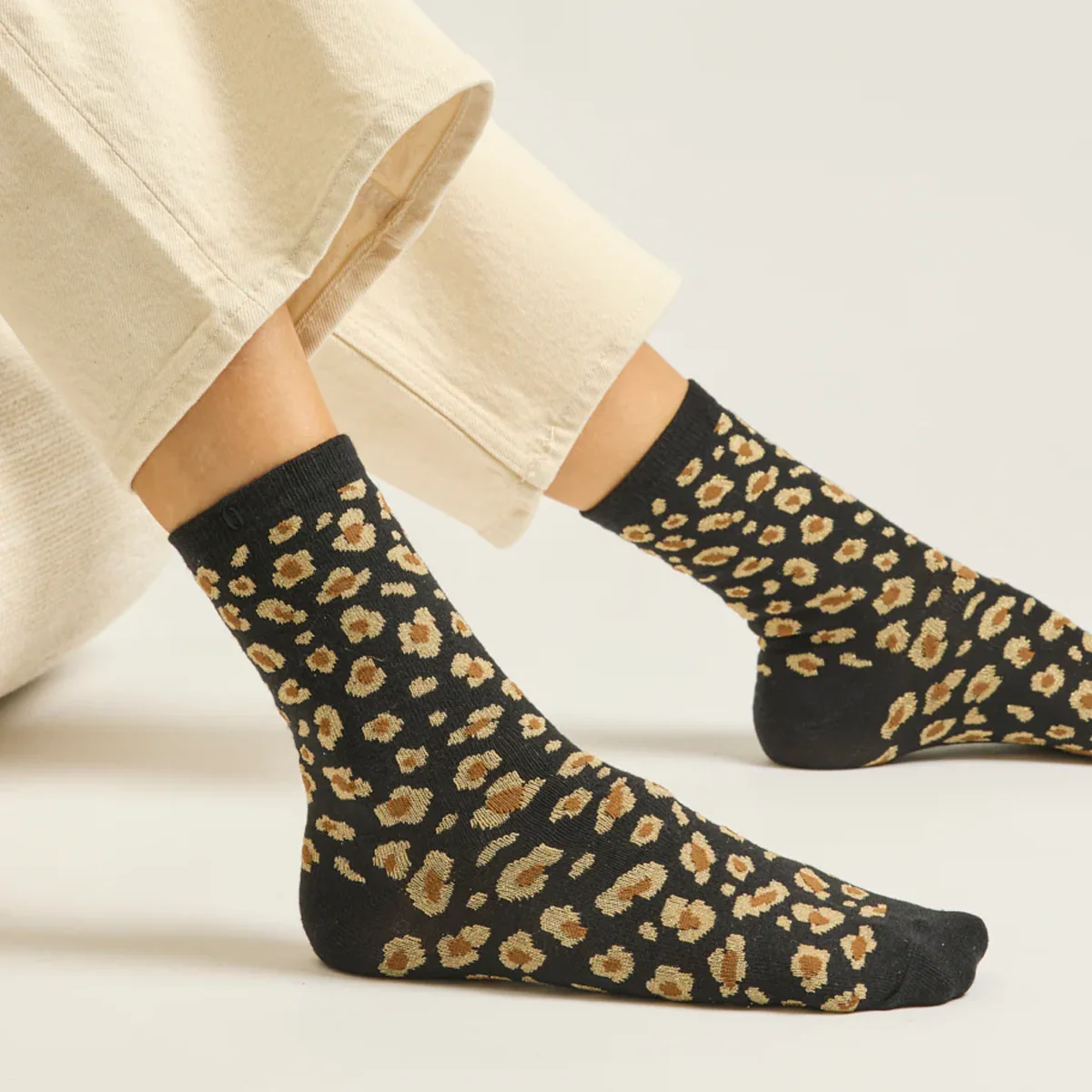 Set de 3 Chaussettes Fantaisie Paillettes Léopard Noir Doré - Image 3
