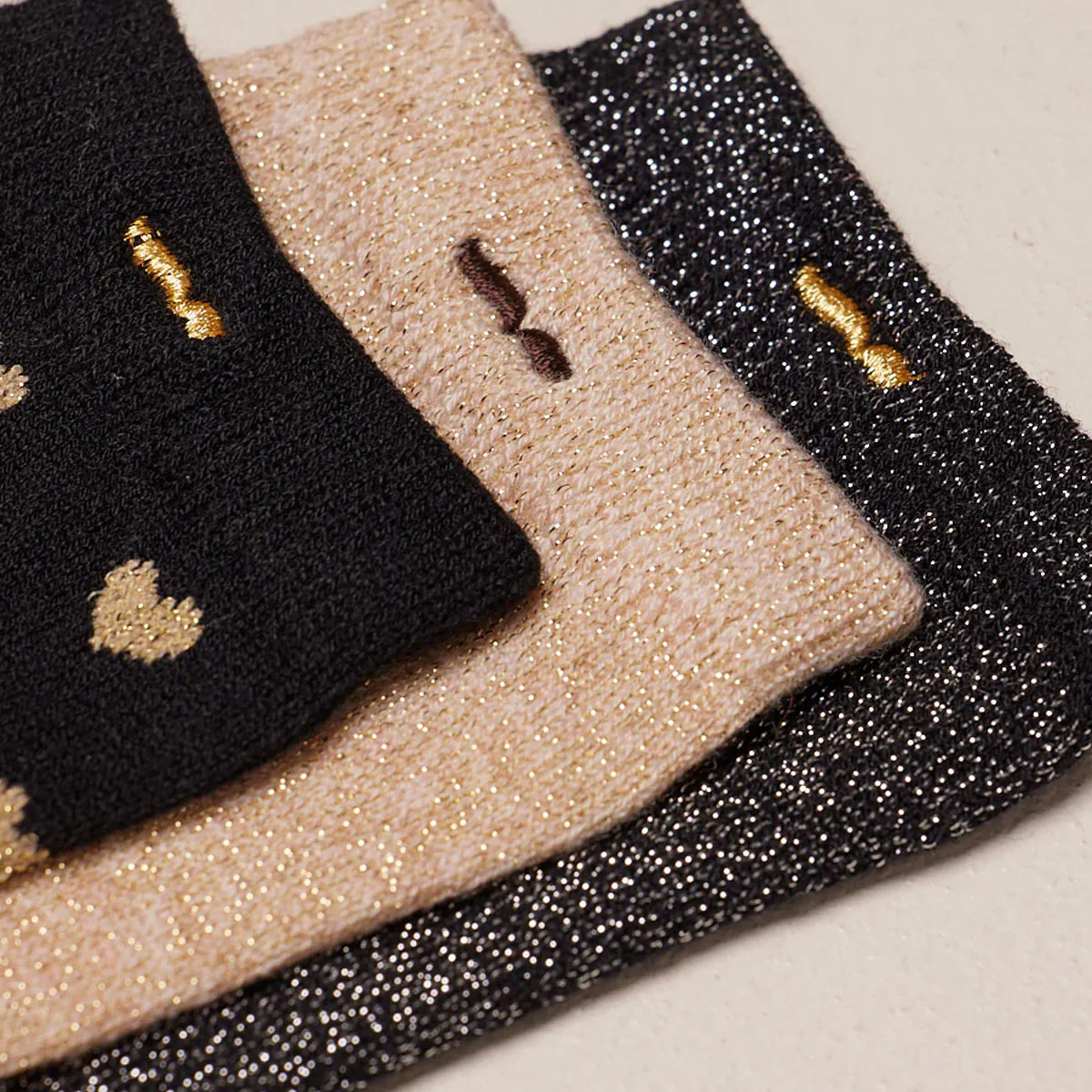 Set de 3 chaussettes fantaisie - Petit Coeur Noir Doré - Image 2