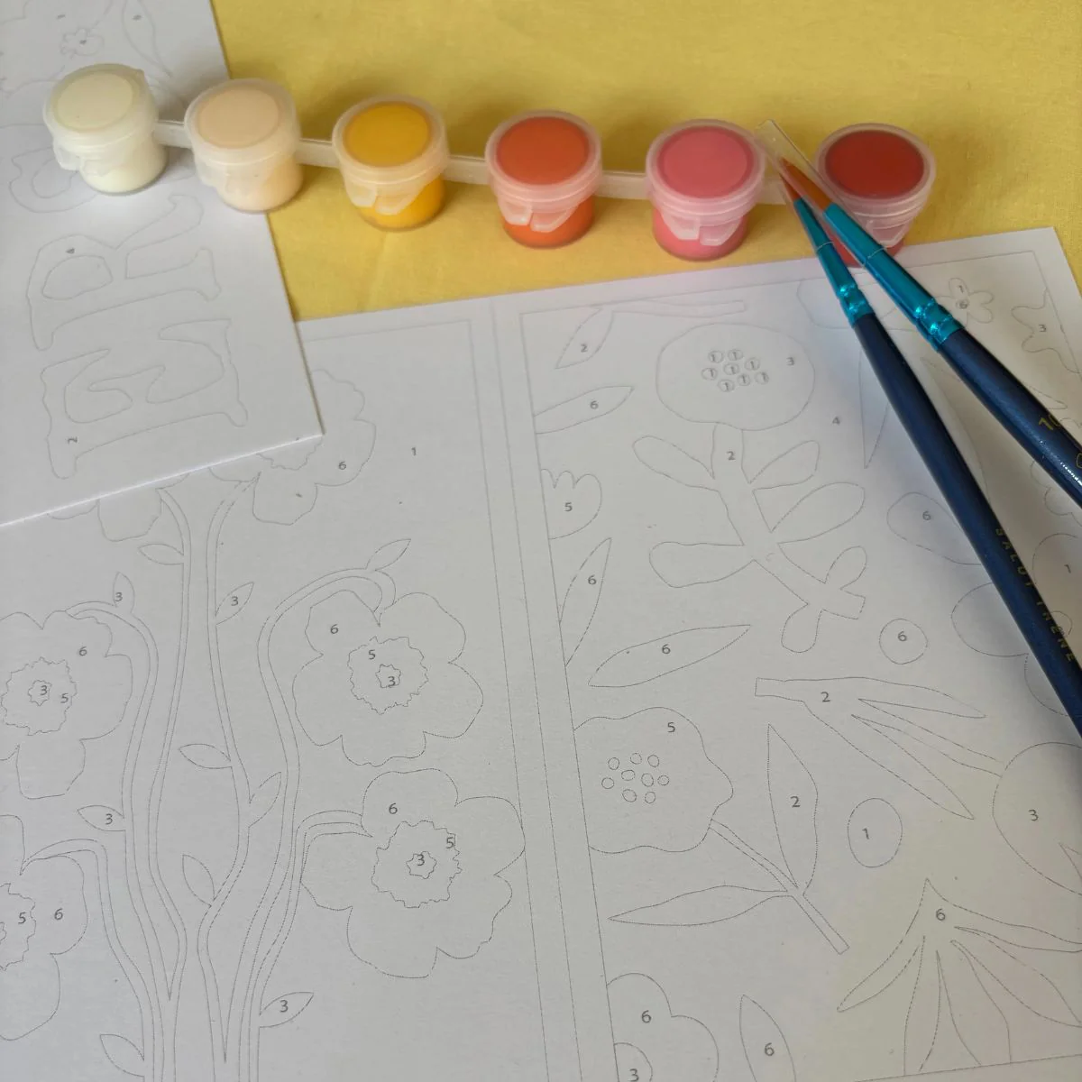 Set de 8 Cartes à peindre par numéro - Palette florale - Image 4