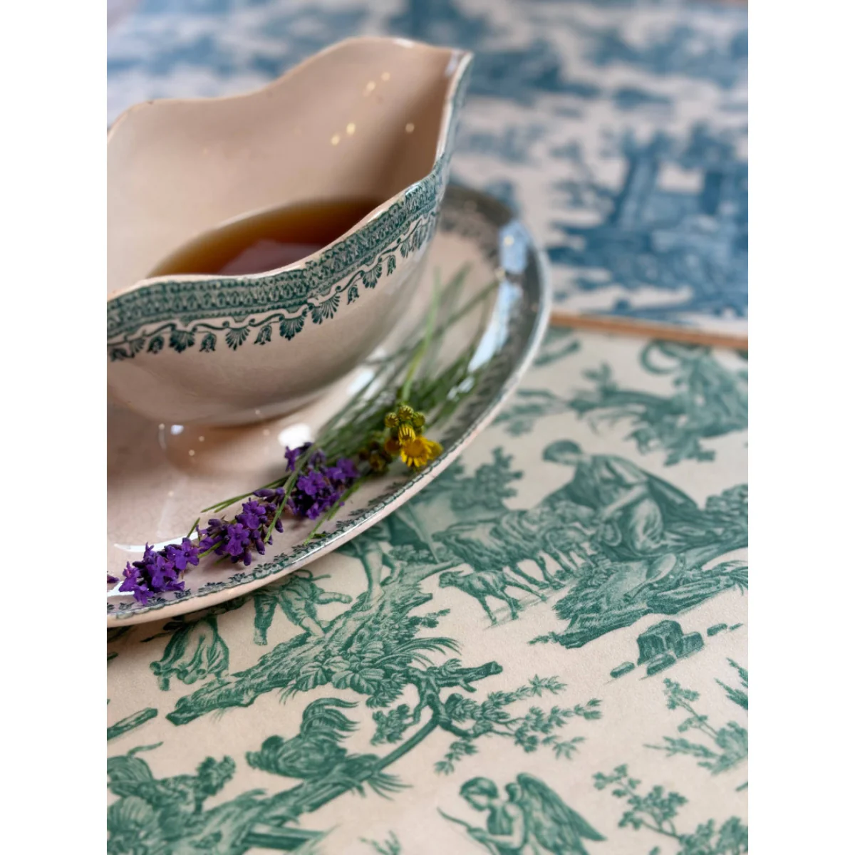 Set de table ovale Offrande à l'amour - Toile de Jouy - Image 12