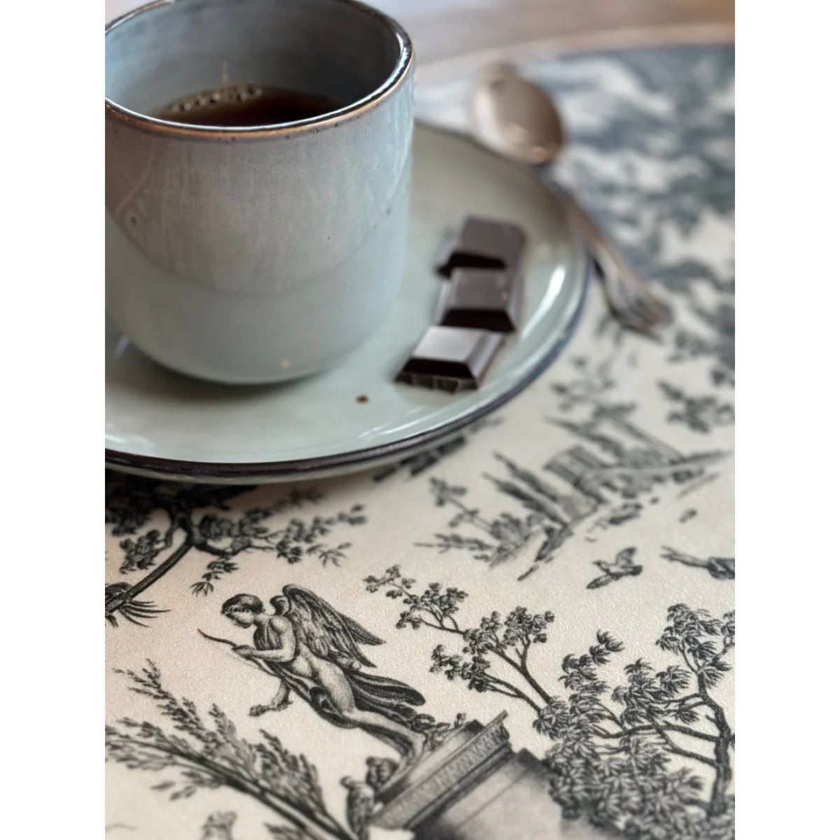 Set de table ovale Offrande à l'amour - Toile de Jouy - Image 26