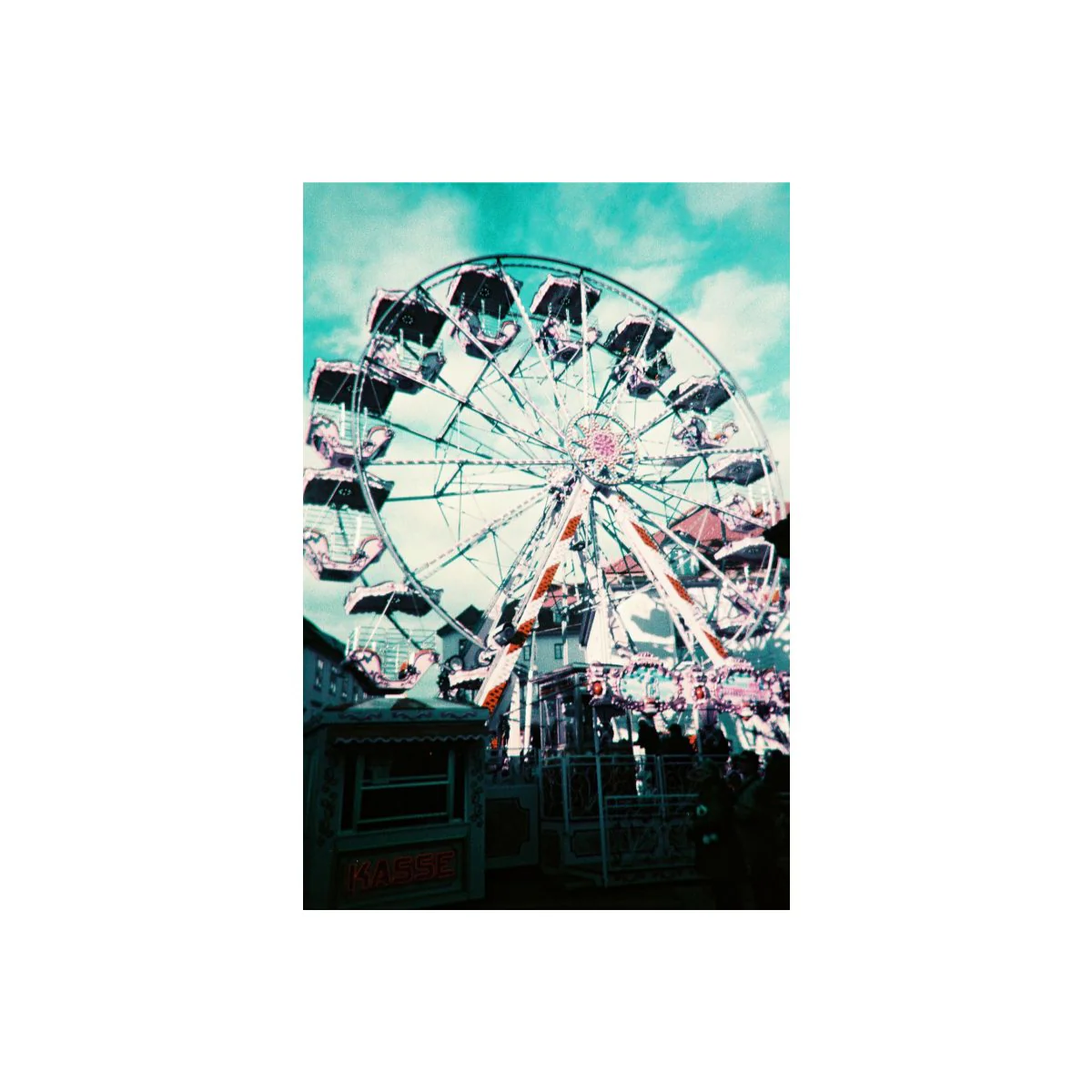 Simple Use Camera LomoChrome Purple - Image 8
