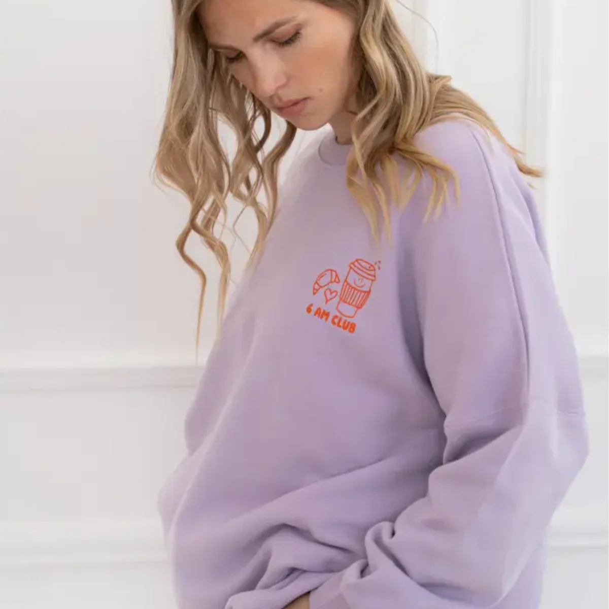 Sweatshirt Adulte Coffee Before Chaos Lilas - Image 4