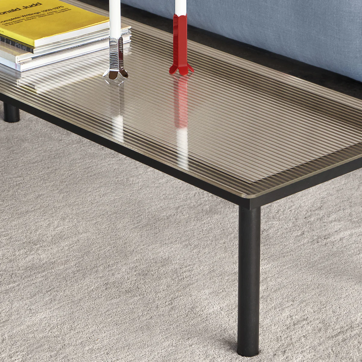 Table basse Kofi Chêne Massif Noir & Verre Roseau Clair - l 140 x L 50 x h 36 cm - Image 4