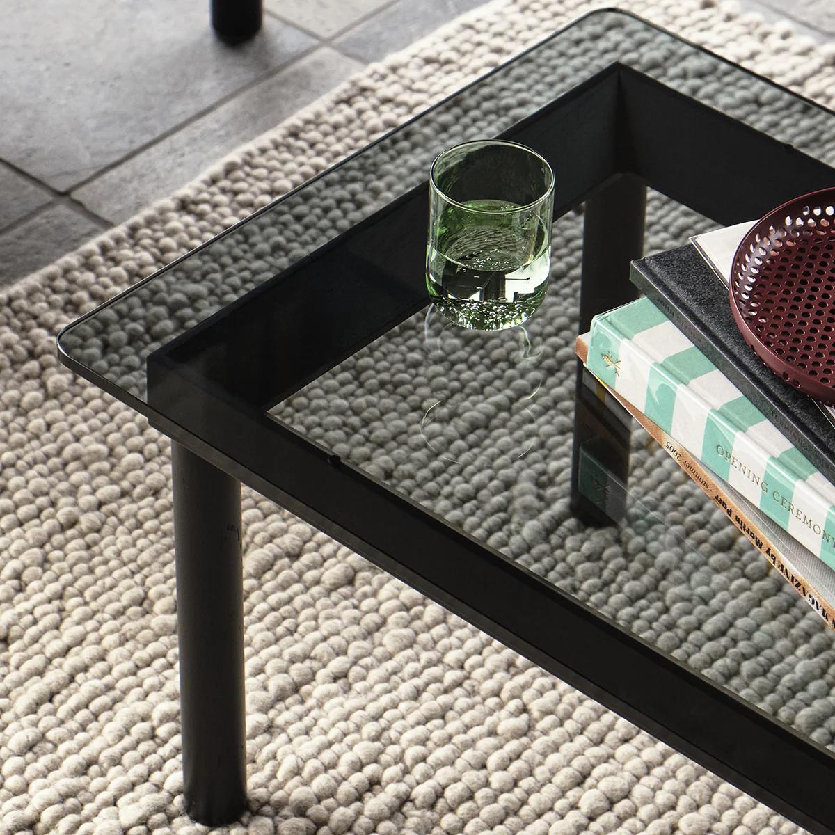 Table basse Kofi Chêne Massif Noir & Verre Teinté Gris - l 100 x L 100 x h 36 cm - Image 3