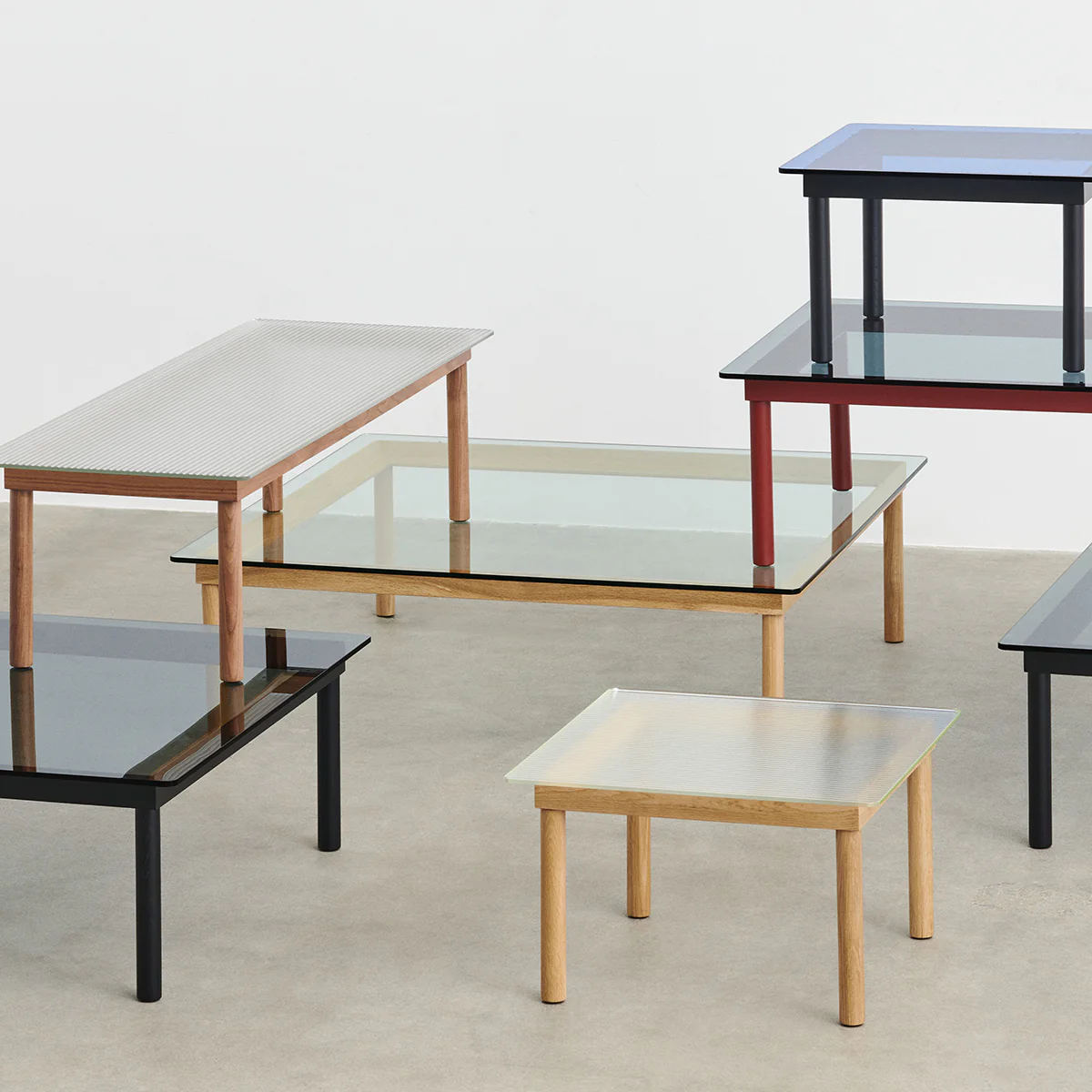 Table basse Kofi Chêne Massif Rouge Grange & Verre Roseau Transparent - l 80 x L 80 x h 36 cm - Image 2