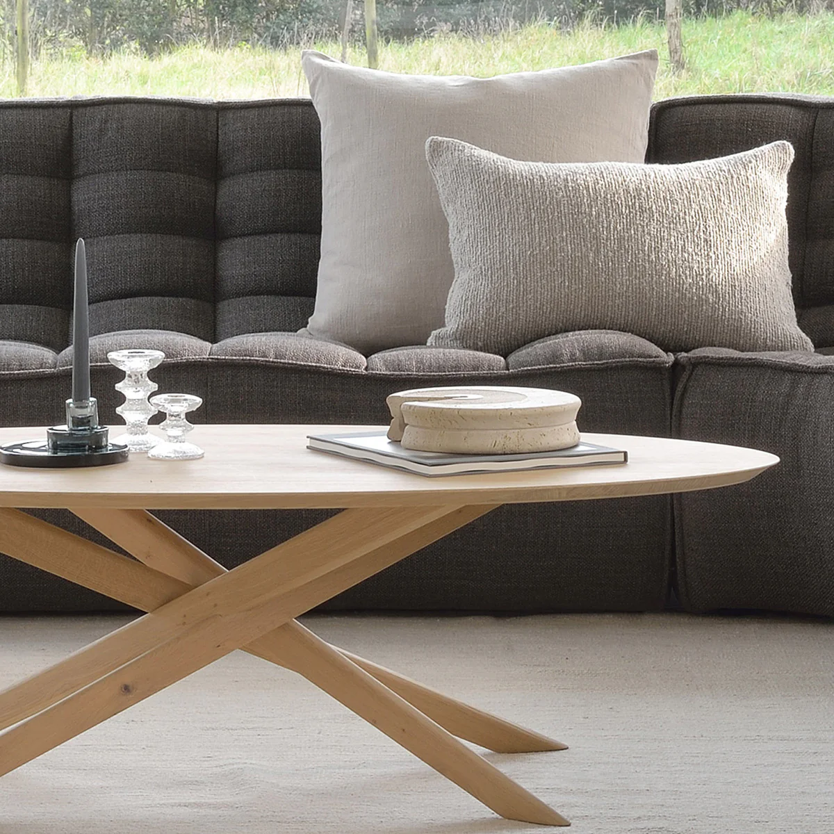 Table basse ovale Mikado en chêne - L 143 x h 67 cm - Image 3