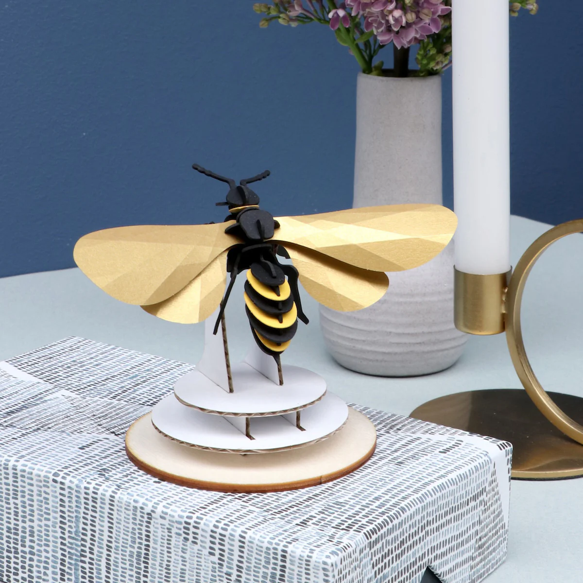 Trophée Origami Guêpe - Ailes dorées - Image 3