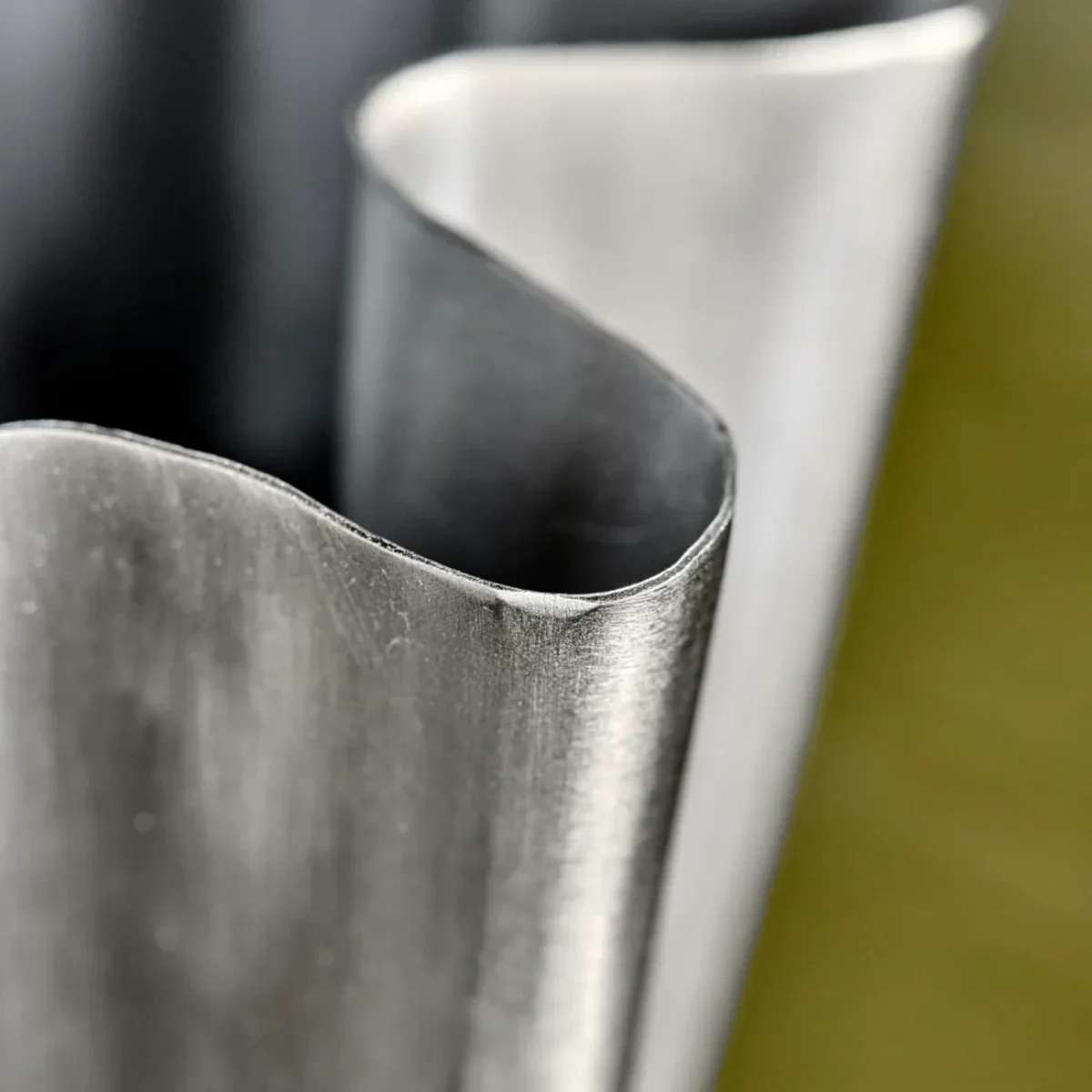 Vase HDFlood Fini Argent Brossé 33 x 23 cm - Image 3