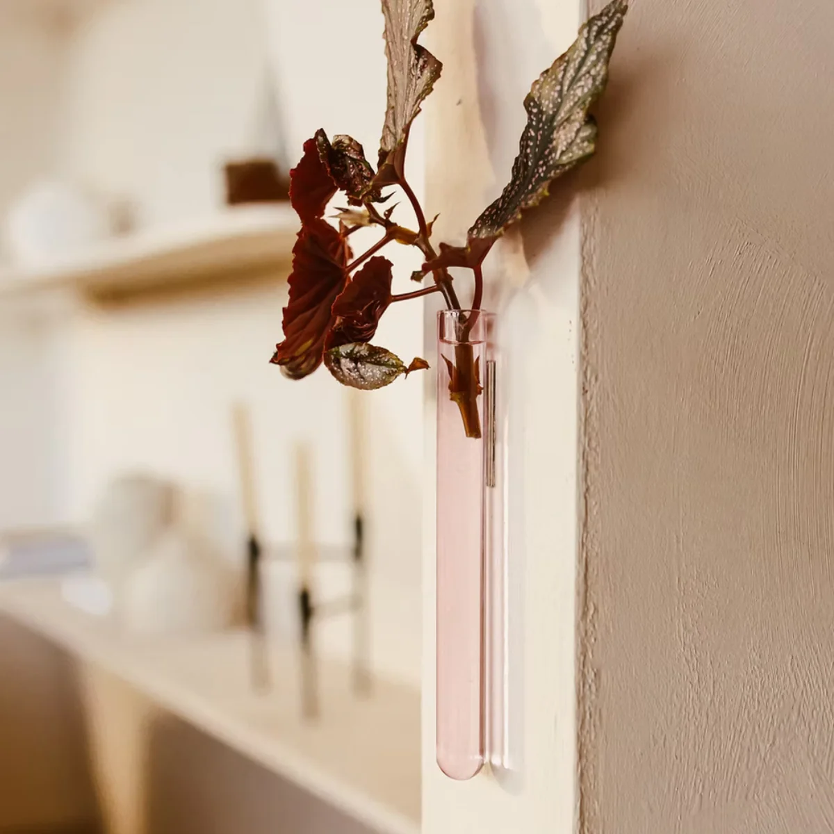 Vase Mural - Image 2