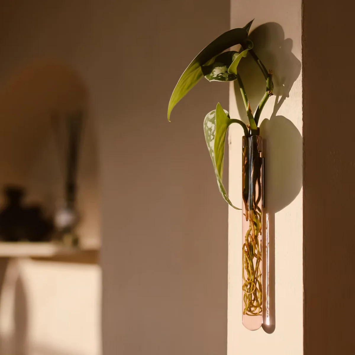 Vase Mural - Image 3